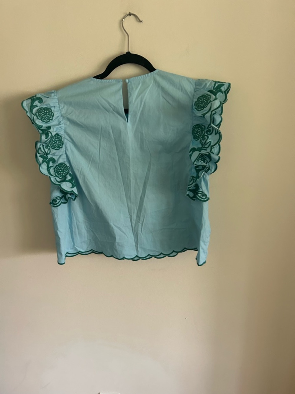 THML Aqua Embroidered Flutter Sleeve Top in ladies L - Picture 10 of 10